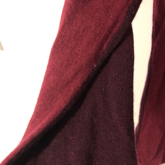 Club Monaco Fitted Two Tone sweater - Picture 2 of 2